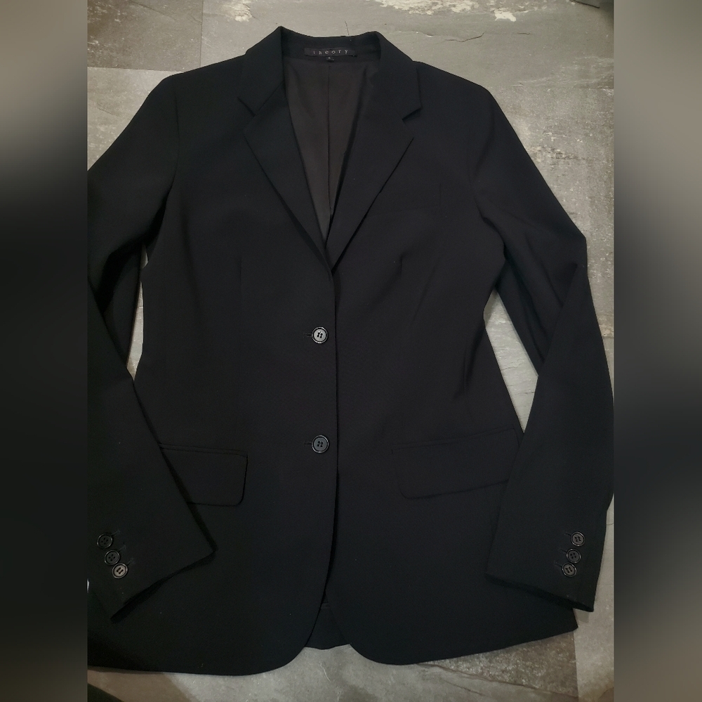 Theory Elegant Black Women's Blazer. Long Sleeve. Wool Blend. Size 8.